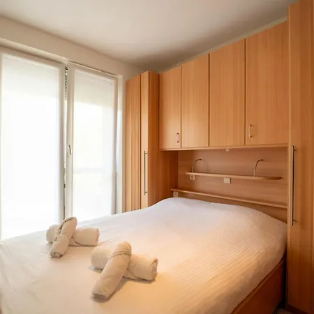 아파트 Leonifi With Terrace By Interhome *