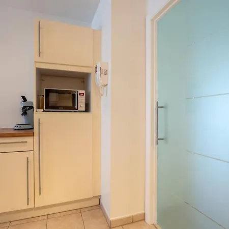 아파트 Leonifi With Terrace By Interhome *